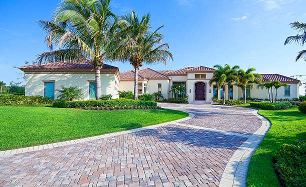Best Professional Driveway Pavers  in Middletown, OH